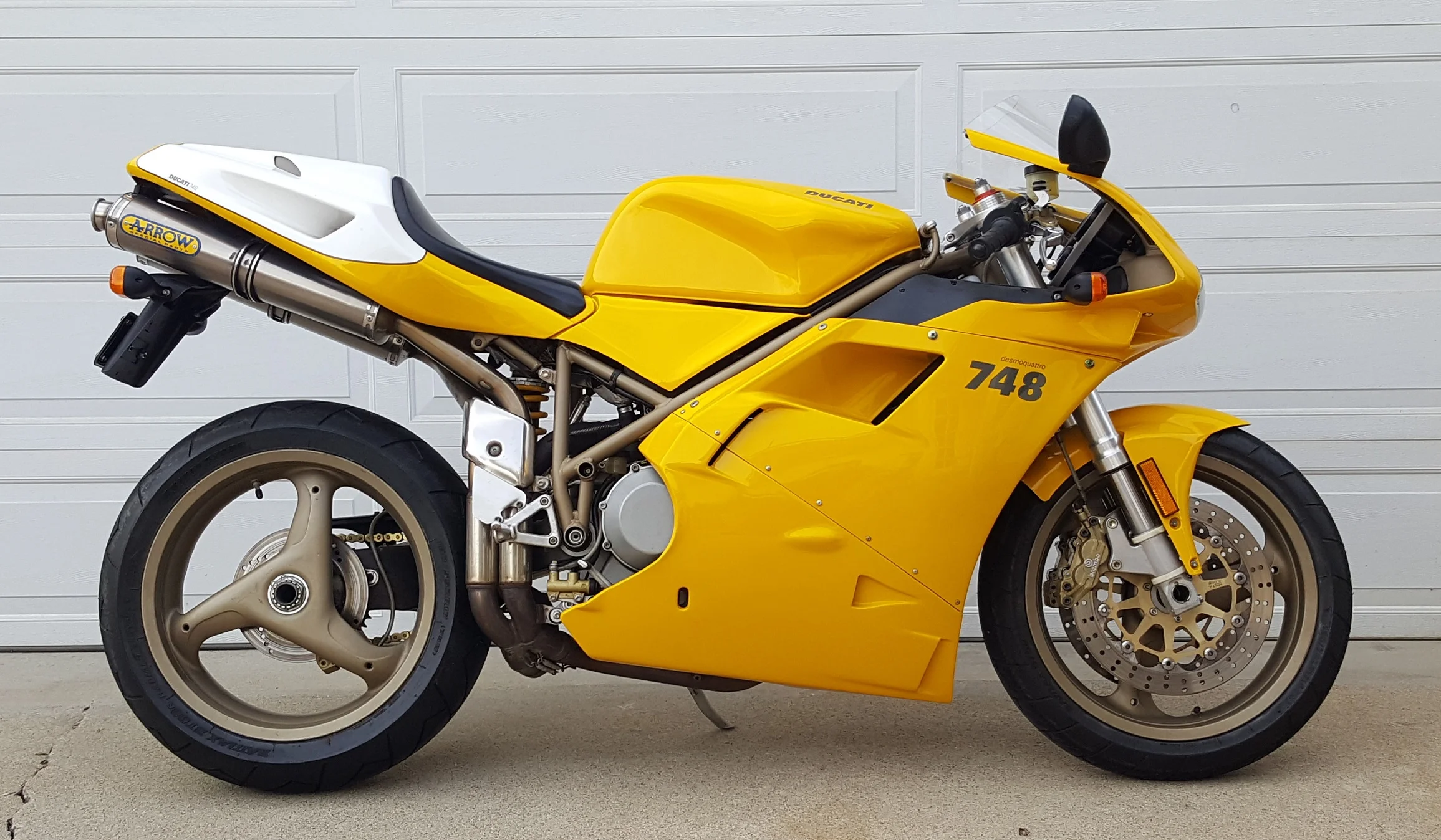 2000 Ducati 748-916 SOLD — Moto Rosso Motorcycles